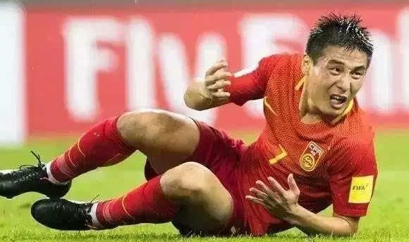  沃特福德锋线集体哑火，大黄蜂进攻乏力难破密集防守