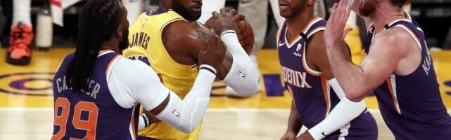  爱德华兹三分如雨森林狼浇灭湖人