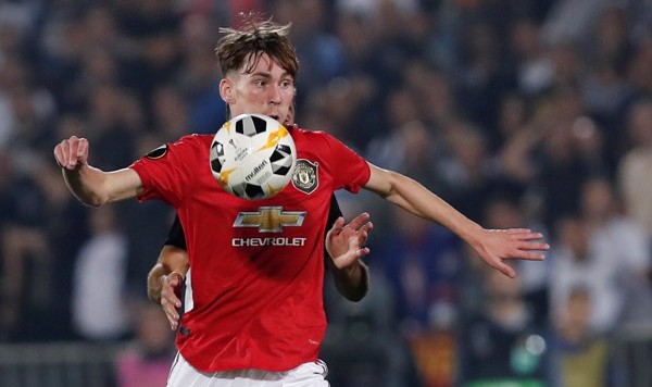  曼联外租小将英冠赛场大放异彩光  