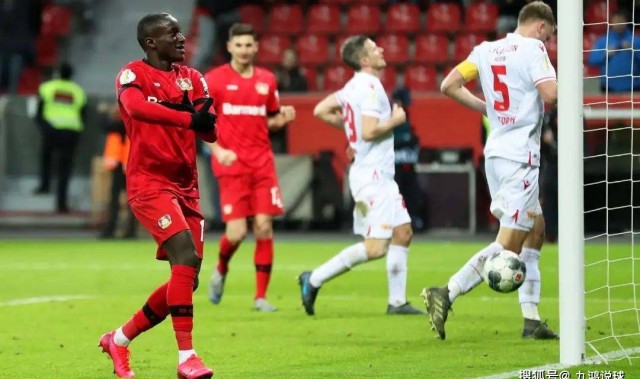  勒沃库森攻击群全面开花，横扫弗赖堡延续不败金身  