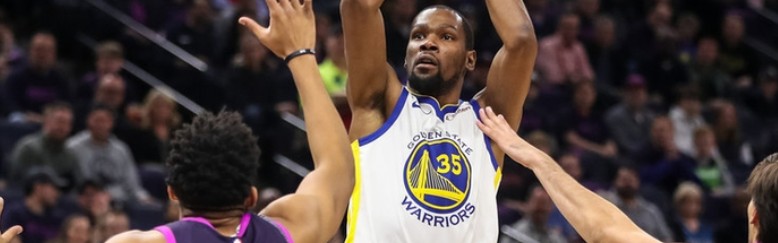  勇士豪取十连胜登顶西部，库里单节轰下二十一分