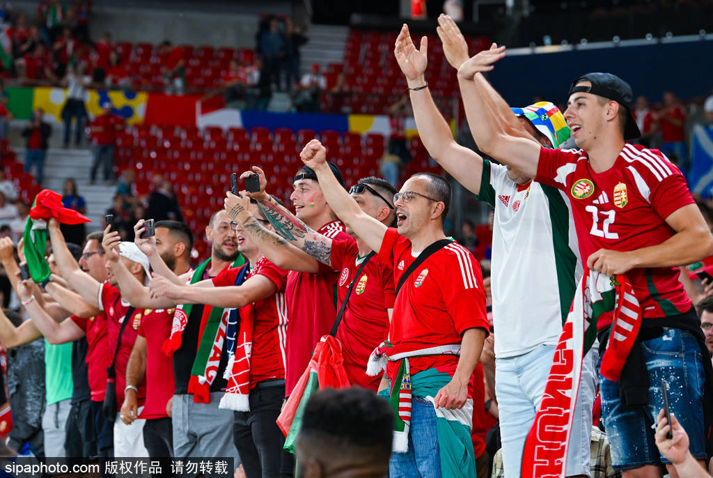  奥斯纳布吕克最后时刻发力，绝杀进球点燃主场激情