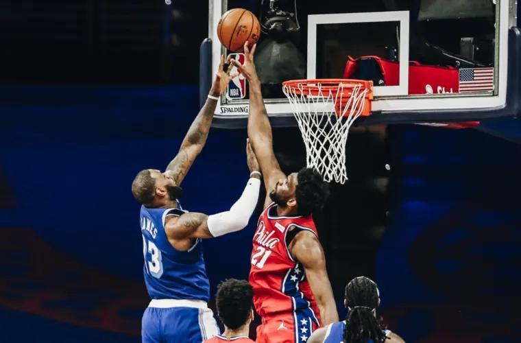  恩比德统治内线76人横扫魔术显强势